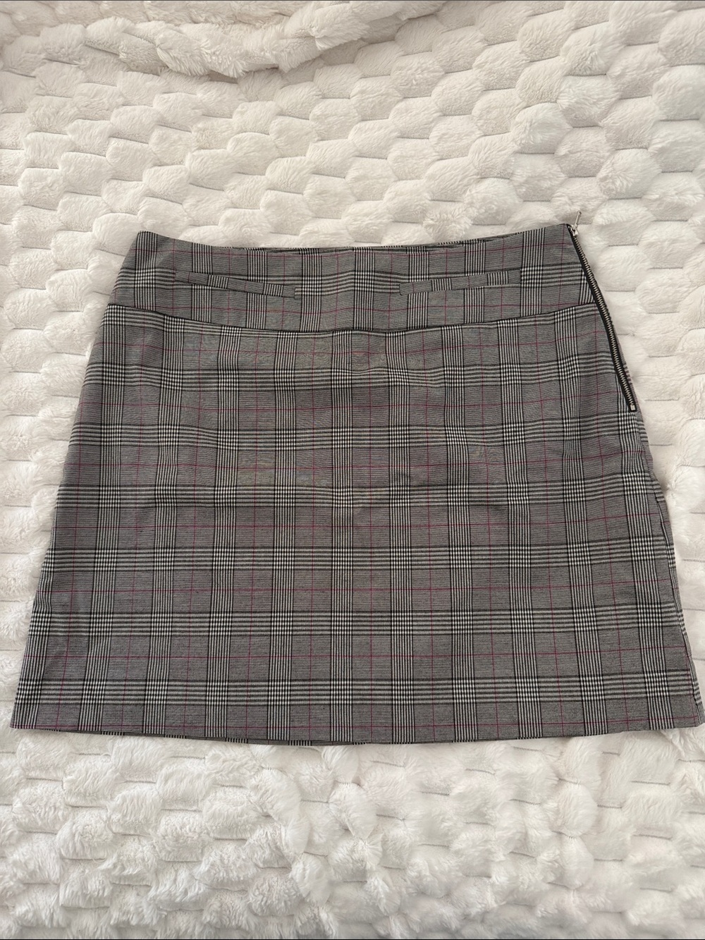 Candie's Gray Plaid Mini Skirt with Subtle Purple/Pink Windowpane